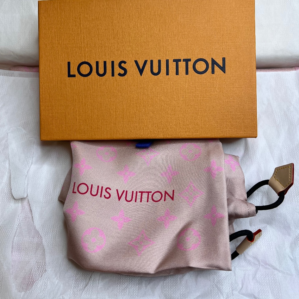 New Louis Vuitton Light Pink Silk Drawstring Pouch